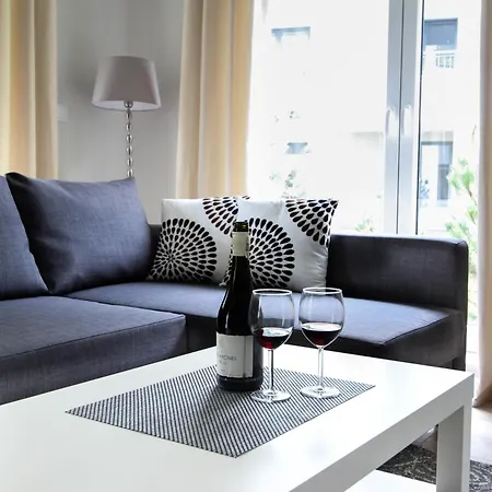 公寓 Ostrowski 尤斯托尼莫斯基