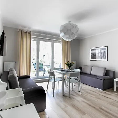 公寓 Ostrowski 尤斯托尼莫斯基