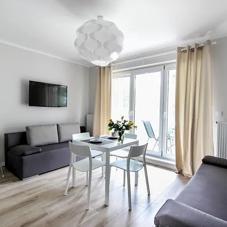 公寓 Ostrowski 尤斯托尼莫斯基